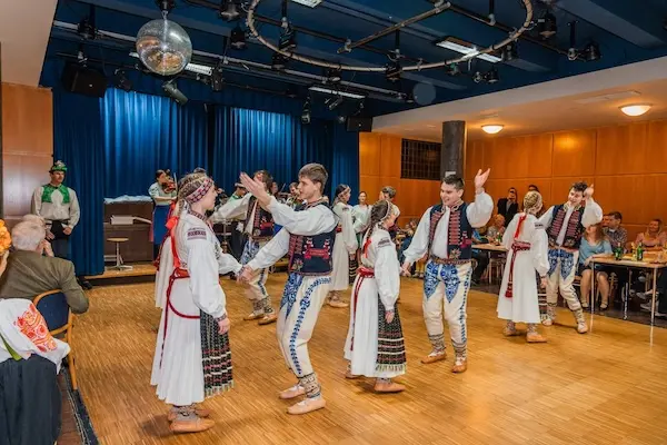 Čaj o páté s demižónem 2025